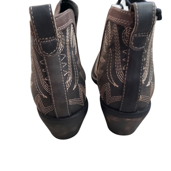 Myra NEW Grey Western Point Toe Booties Cowgirl Boots 7 - Picture 4 of 10